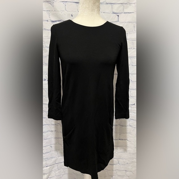 H&M Dresses & Skirts - H&M Dress Womens Black Basic Shift Short Length Long Sleeves Casual size XS